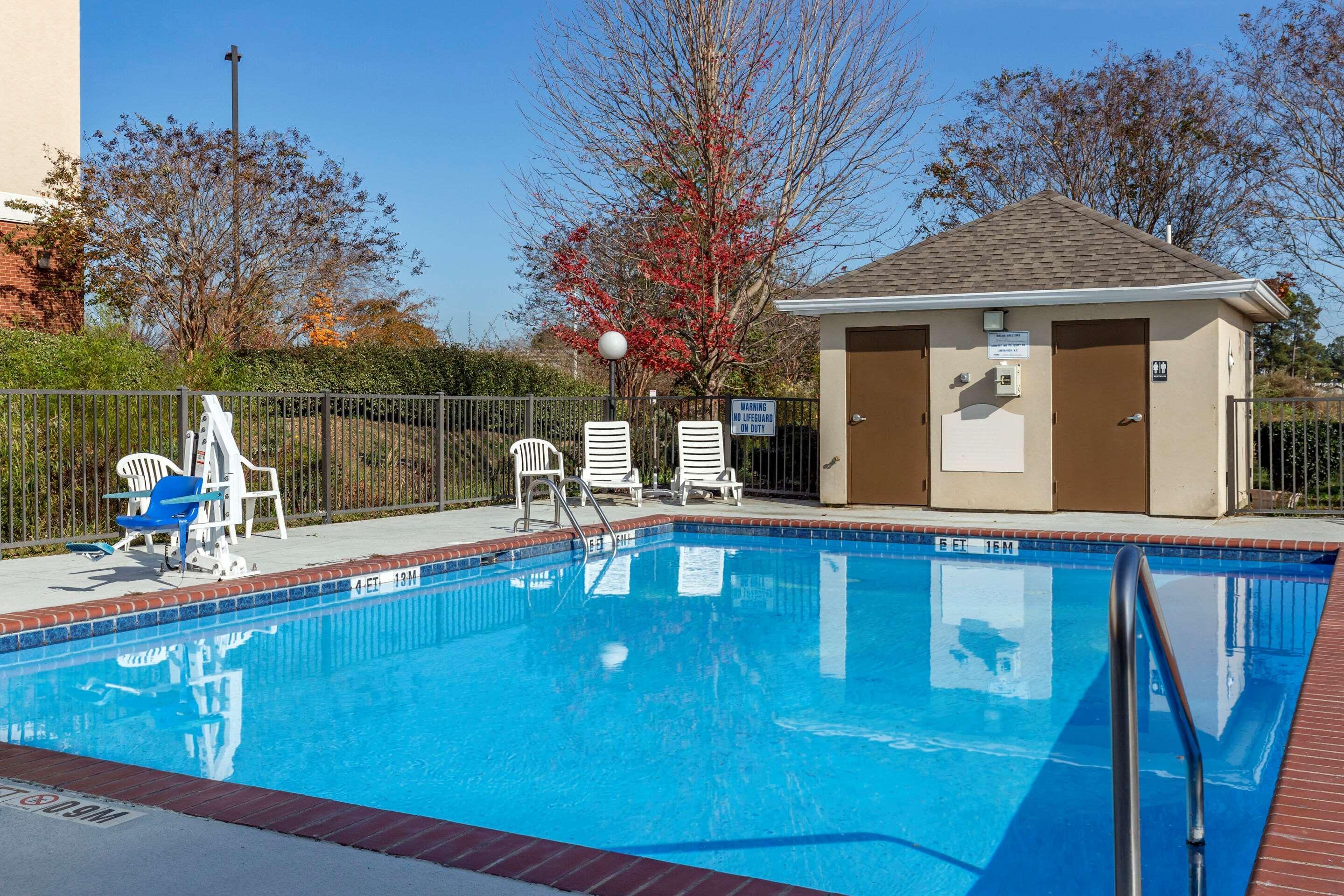 Comfort Inn Smithfield Near I-95 Экстерьер фото