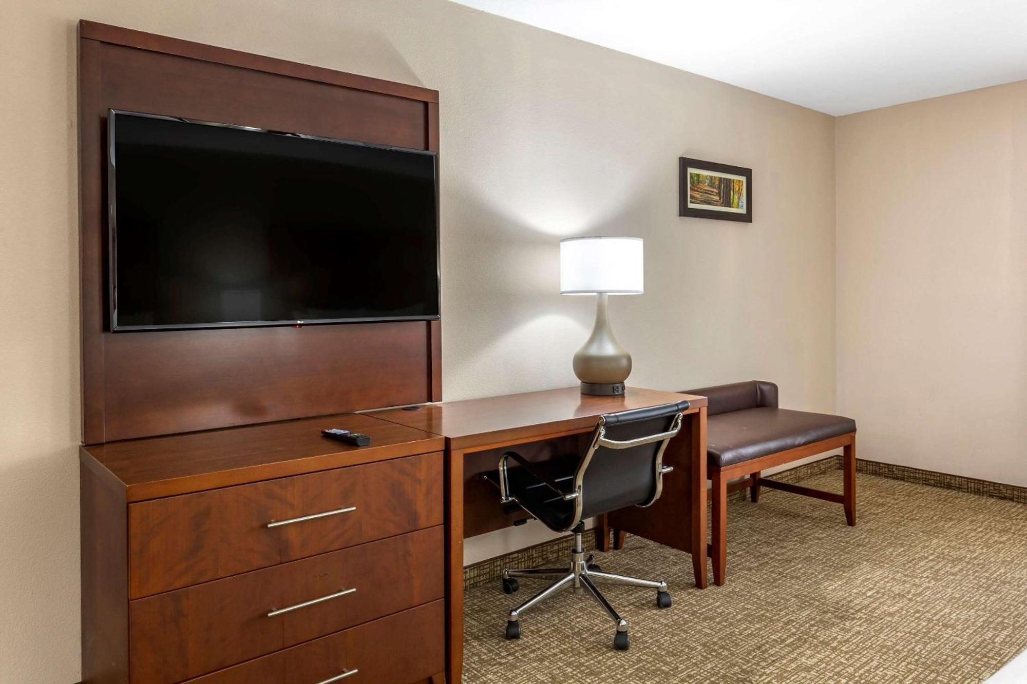 Comfort Inn Smithfield Near I-95 Номер фото
